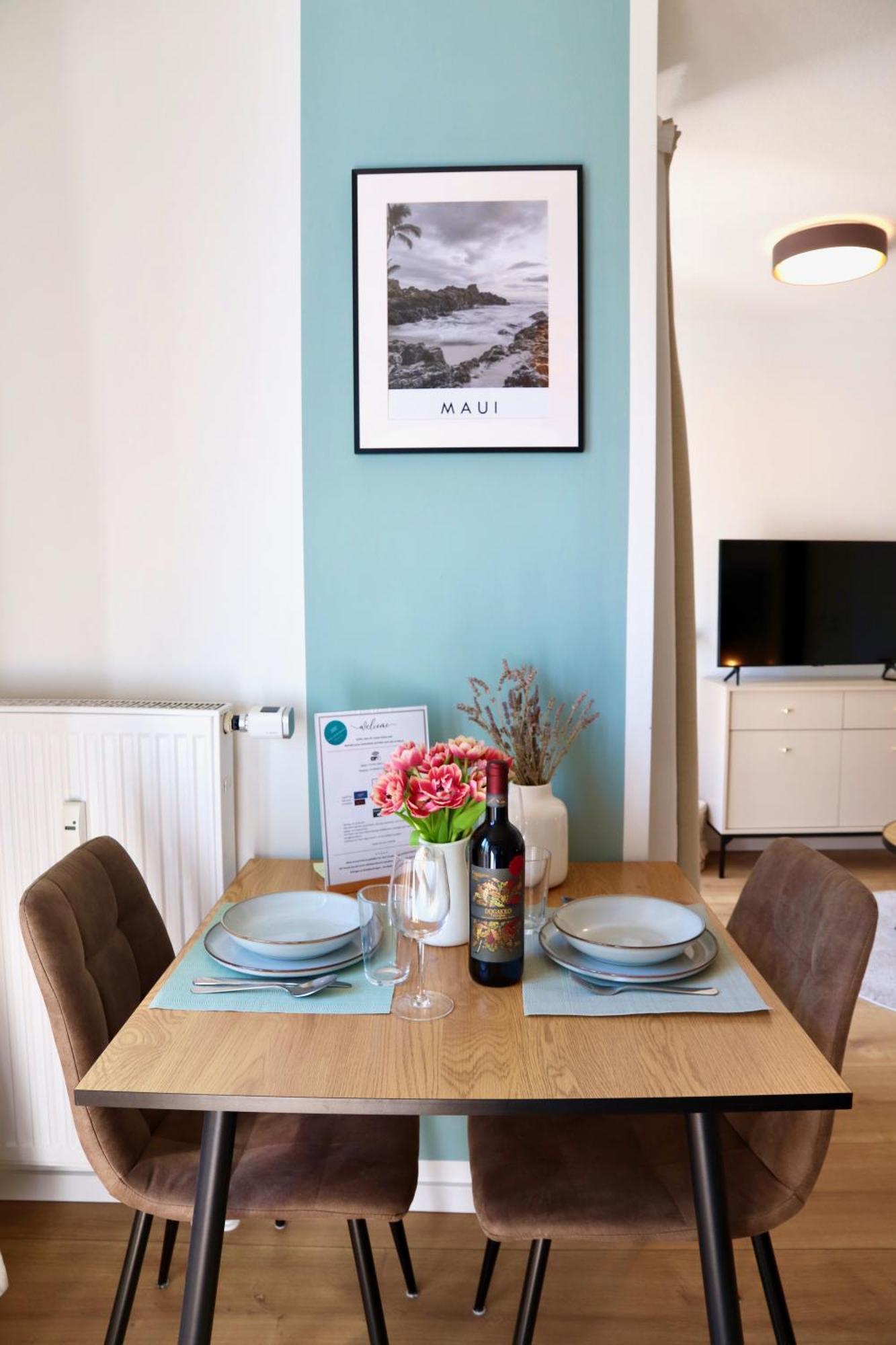 Gemuetliches 1R Apartment Mit Balkon, Parking, Tv Streaming Maagdenburg Buitenkant foto